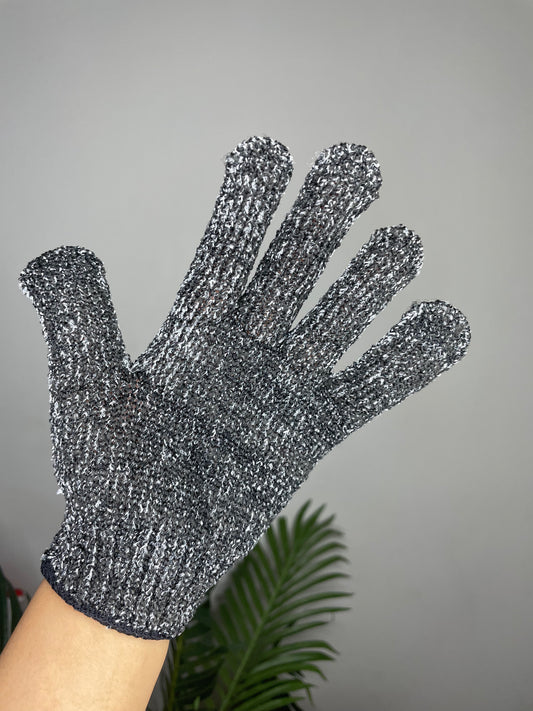 Charcoal infused exfoliating Glove